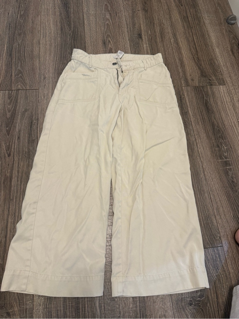 Joie Women’s Beige Lyocell Wide Leg Cropped Pants Pockets Button Size 6